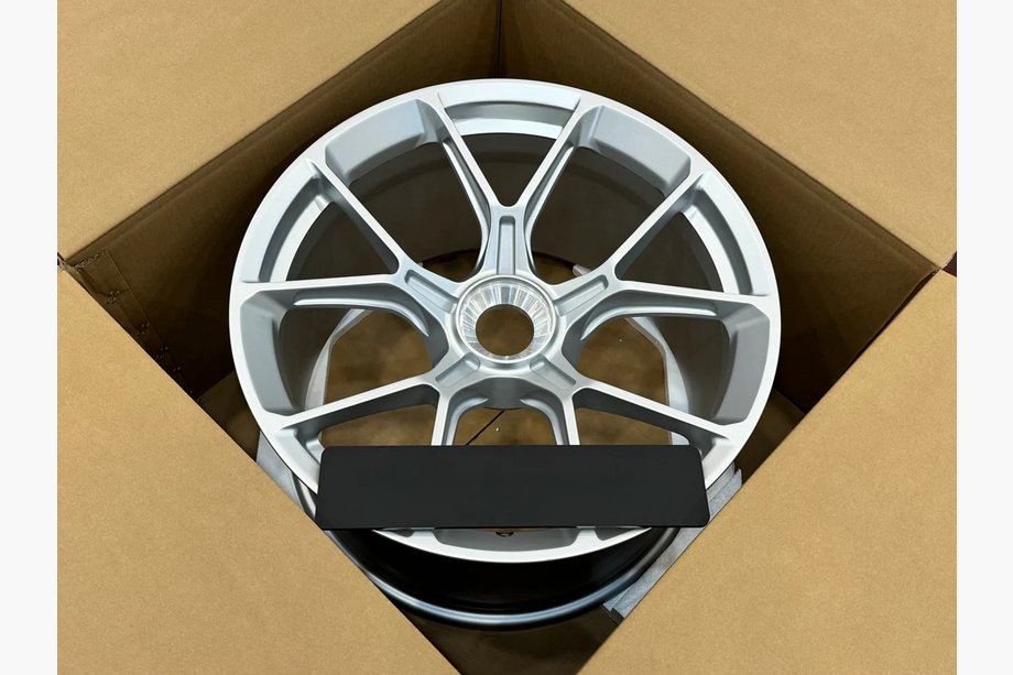Porsche 911 (991) 2011–2019 Geschmiedete OEM Felgen R20 V4 (4 Stk) Foto 3