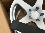 Porsche 911 (992) 2018– Geschmiedete OEM R18 Felgen (4 Stk) Foto 7