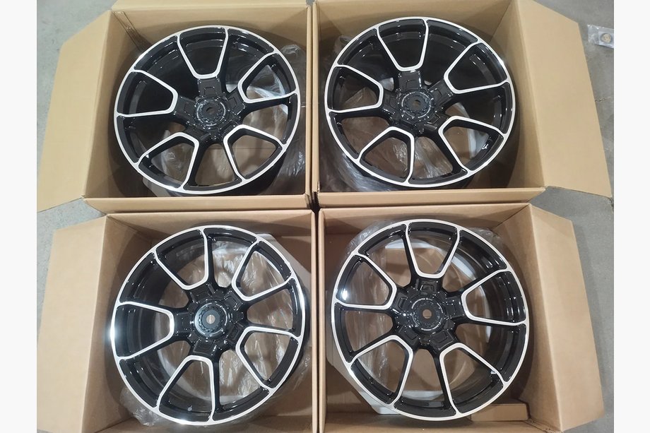 Porsche 911 (992) 2018– Geschmiedete OEM Felgen R20 R21 V34 (4 Stk) Foto 8