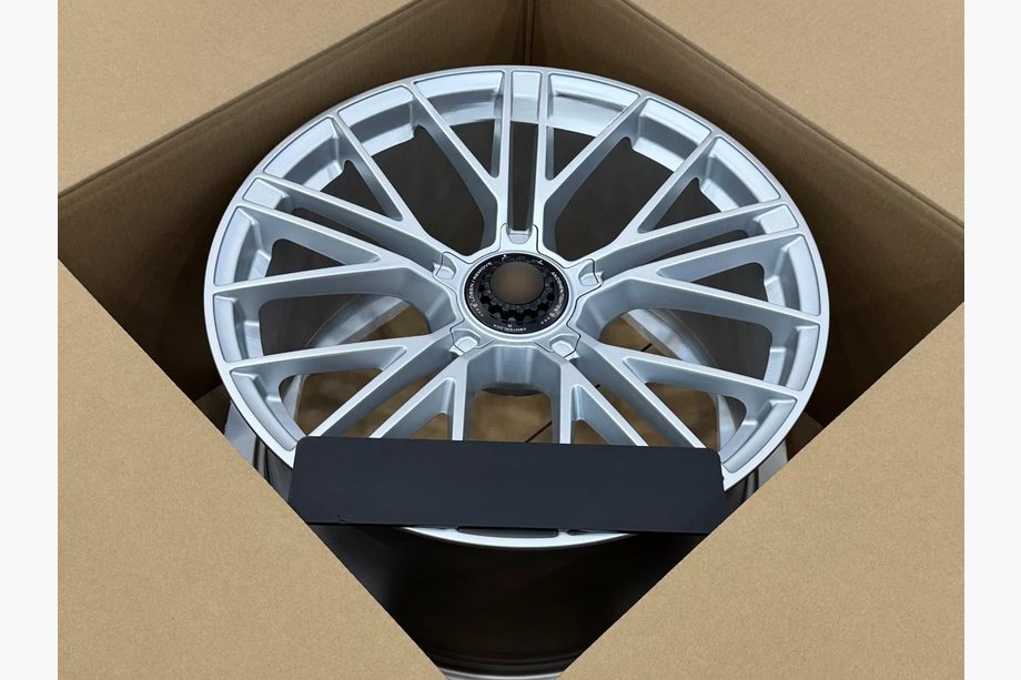 Porsche Taycan 2019- Geschmiedete Felgen OEM R21 V3 (4 Stk) Foto 3
