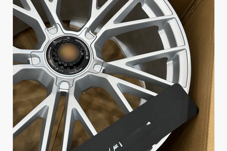 Porsche Taycan 2019- Geschmiedete Felgen OEM R21 V3 (4 Stk) Foto 9