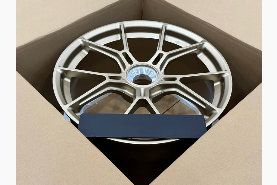 Porsche 911 (992) 2018– Geschmiedete OEM Felgen R20 R21 V42 (4 Stk) Foto 9