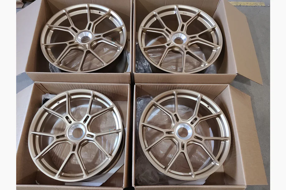 Porsche 911 (992) 2018– Geschmiedete OEM Felgen R20 R21 V42 (4 Stk) Foto 10
