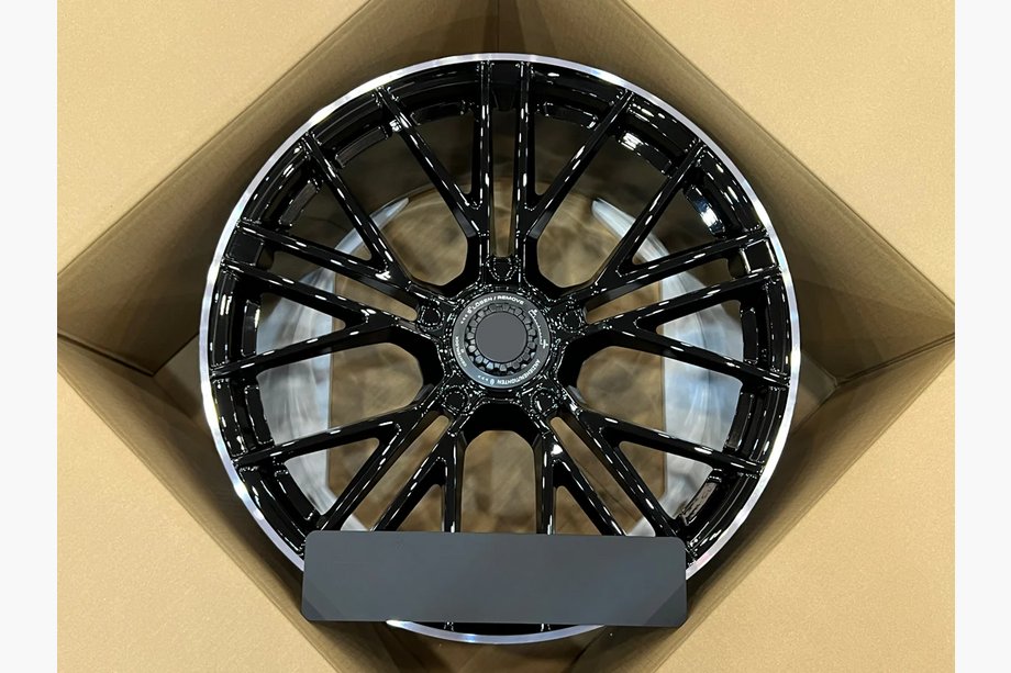 Porsche Panamera 2023– Geschmiedete OEM Felgen R21 V1 (4 Stk) Foto 2