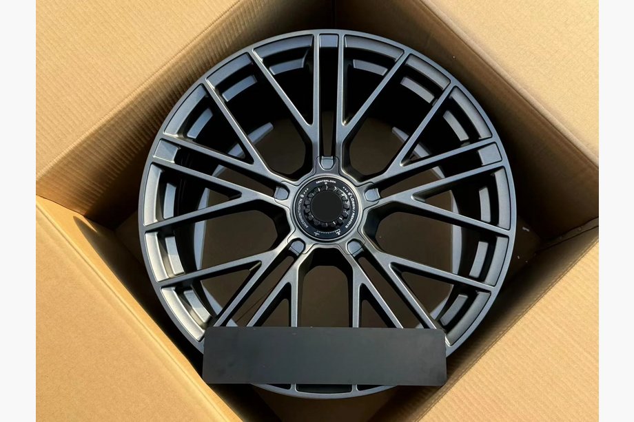 Porsche Panamera 2023– Geschmiedete Felgen OEM R21 V3 (4 Stk) Foto 1