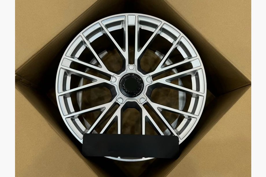 Porsche Panamera 2023– Geschmiedete OEM R21 V8 Felgen (4 Stk) Foto 1