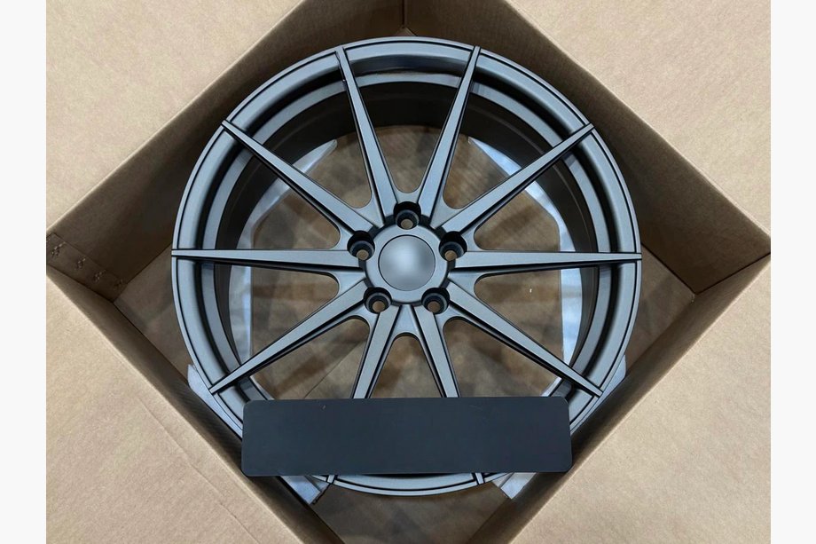 Skoda Superb 2015-2024 Geschmiedete OEM Felgen R19 (4 Stk) Foto 1