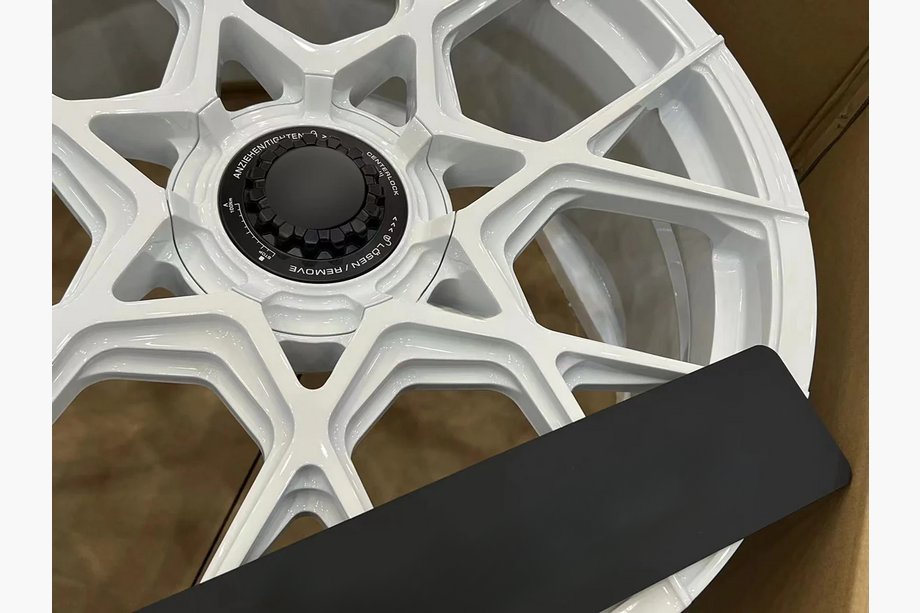 Lexus LFA 2010–2013 Geschmiedete OEM R20 V2 Felgen (4 Stk) Foto 6