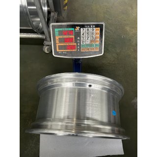Geschmiedete OEM Felgen R19 (4 Stk) Foto 4