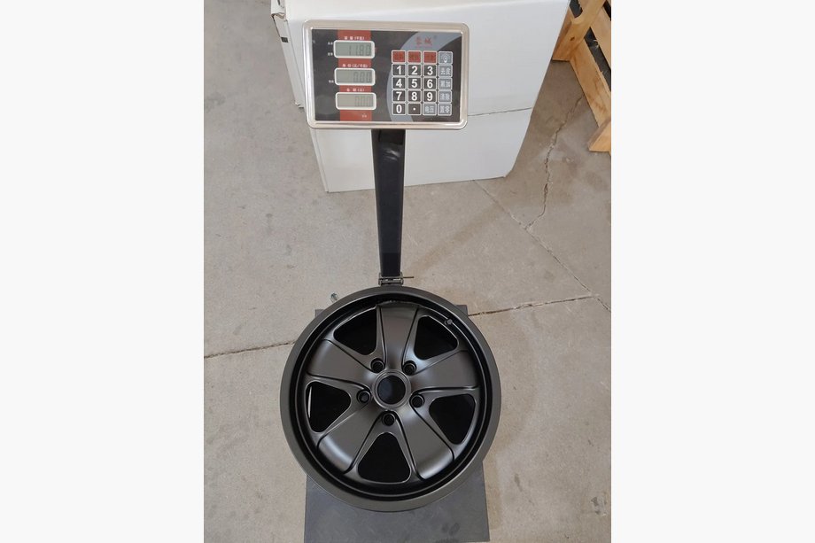 Porsche 911 (993) 1991–1998 Geschmiedete OEM R18 Felgen (4 Stk) Foto 11