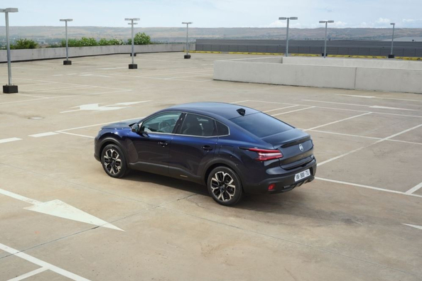 Citroen C4 X 2024 Test: Stilvoller Crossover-Fastback mit Komfort Foto 4