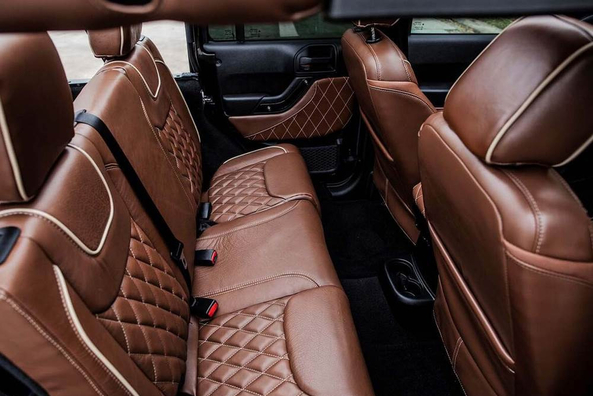 Wie man die Lebensdauer der Lederausstattung im Auto verlängert Foto 1