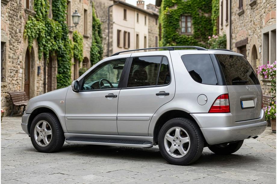Mercedes ML W163 1997-2005 Seitenschweller Tayga Grey (2 Stk., Aluminium) Image