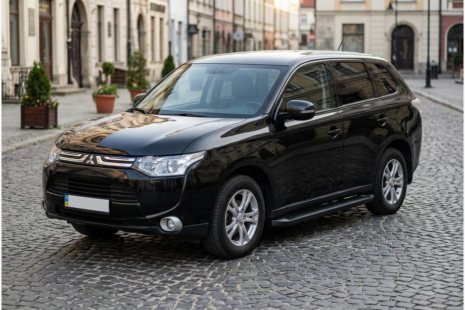 Mitsubishi Outlander 2012-2021 Trittbretter Allmond Black (2 Stk., Aluminium) Foto 1
