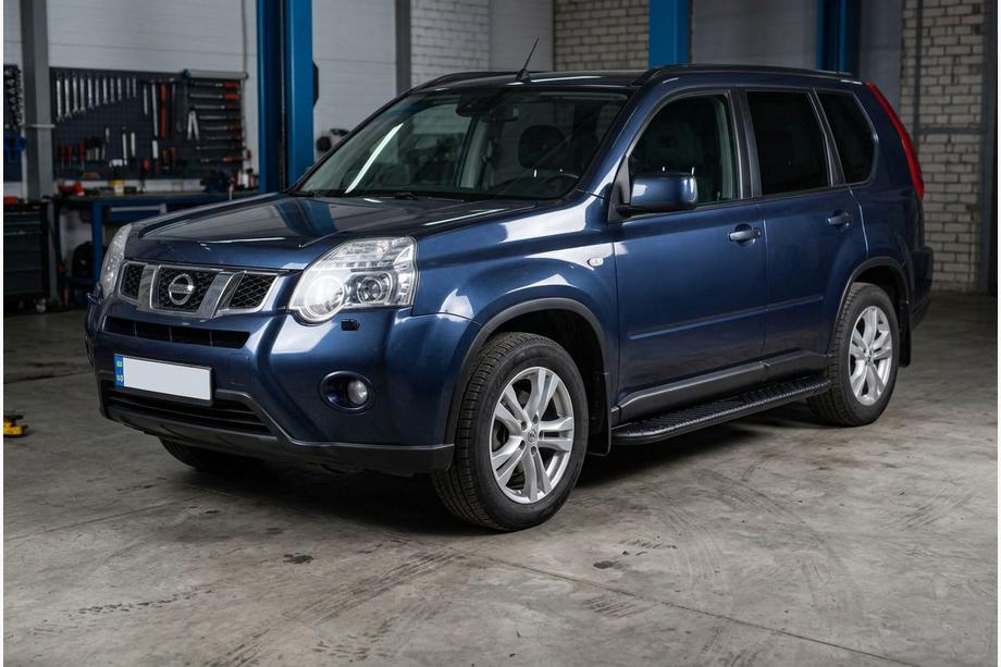 Nissan X-trail T31 2007-2014 Seitenschweller Bosphorus Black (2 Stk., Aluminium) Image