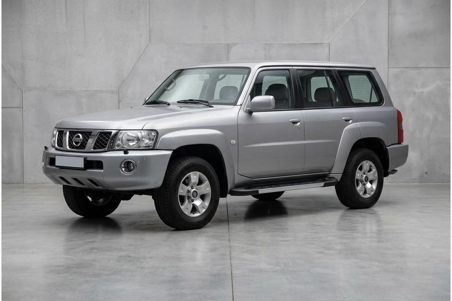 Nissan Patrol Y61 1997-2011 Seitenschweller RedLine V1 (2 Stk., Aluminium) Foto 1