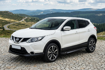 Nissan Qashqai 2014-2021 Seitenschweller RedLine Black (2 Stk., Aluminium) Foto 1