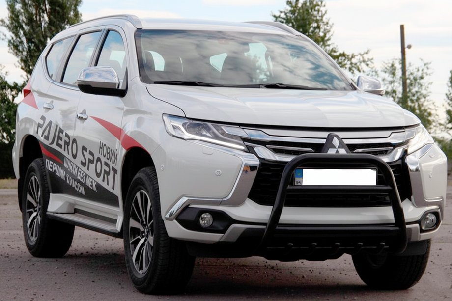 Mitsubishi Pajero Sport 2015- Frontbügel WT008 Schwarz (Edelstahl) Foto 3