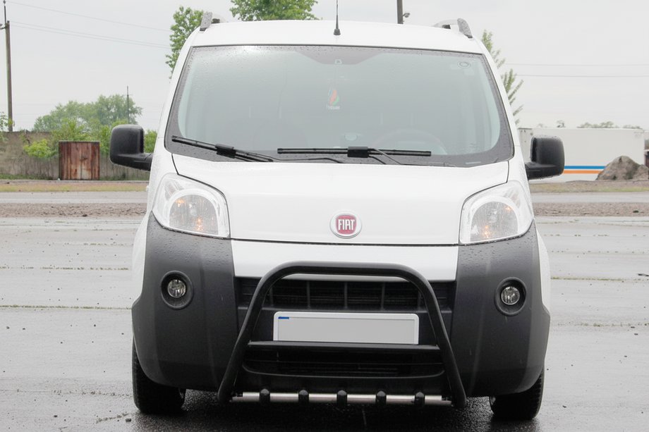 Fiat Fiorino/Qubo 2008-2024 Frontbügel WT006 Schwarz (Edelstahl) Foto 1