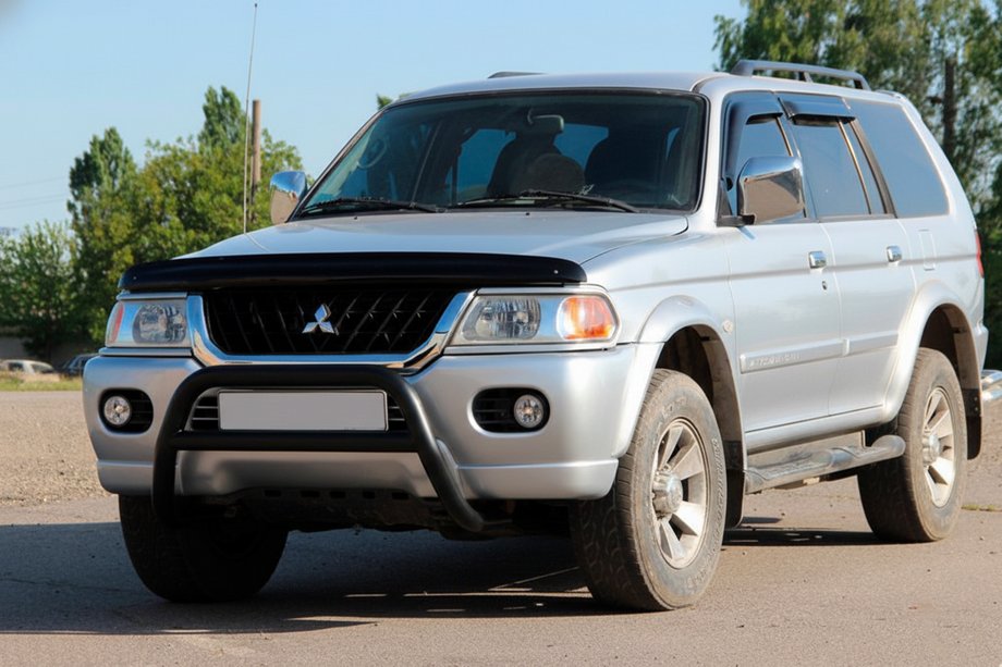 Mitsubishi Pajero Sport 1996-2007 Frontbügel WT022 Schwarz (Edelstahl) Foto 3