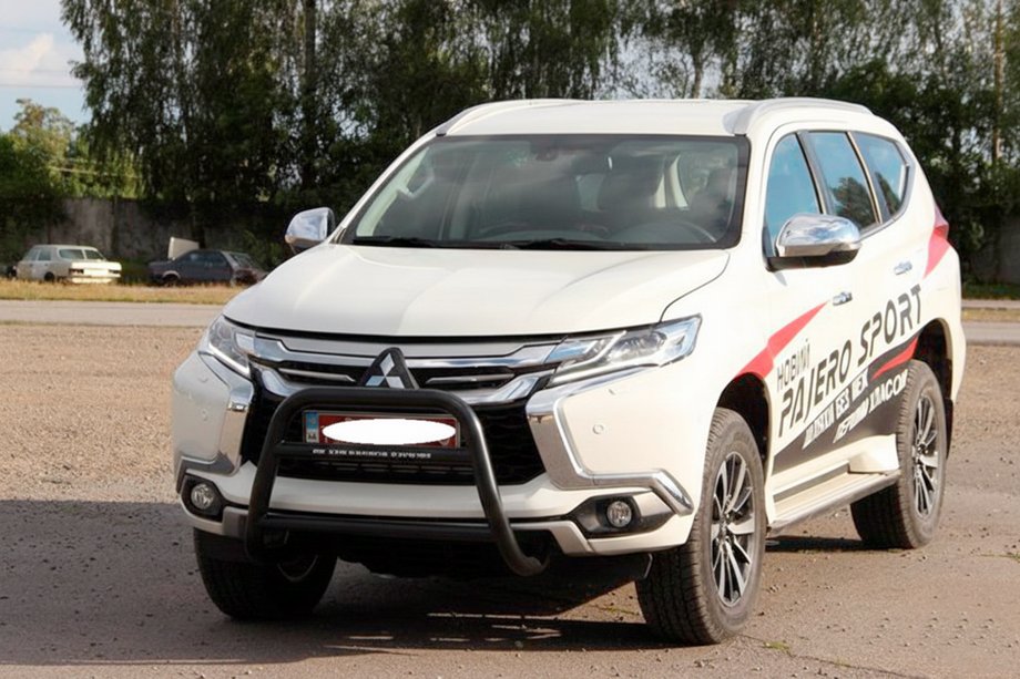 Mitsubishi Pajero Sport 2015- Frontbügel WT022 Schwarz (Edelstahl) Foto 3