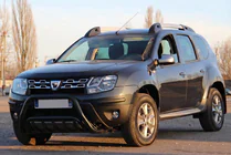 Renault Duster 2008–2017 Frontbügel WT002 Schwarz (Edelstahl) Foto 3
