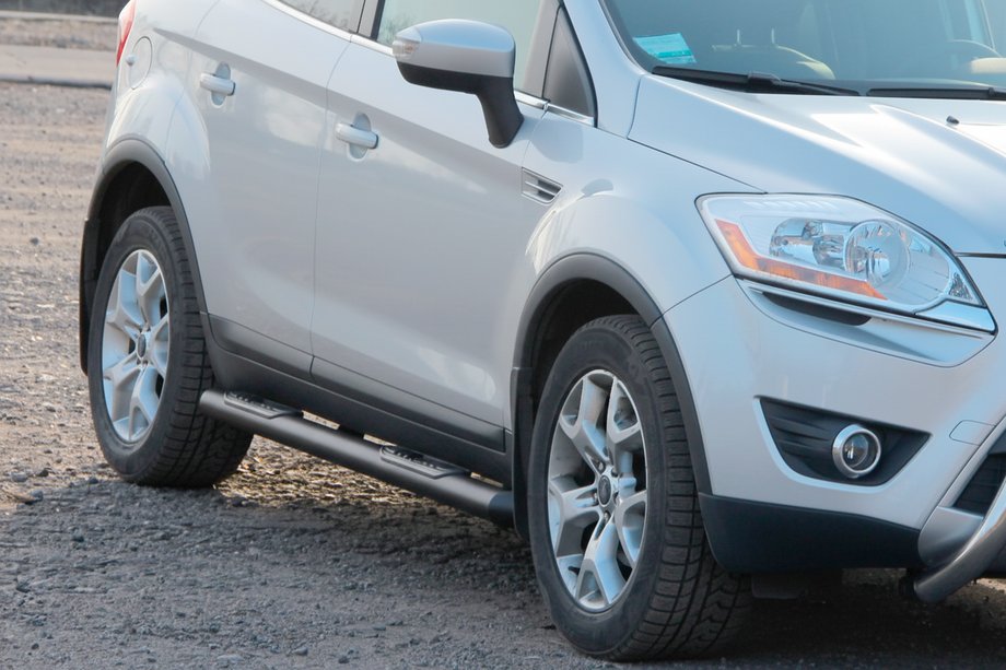 Ford Kuga 2008-2013 Seitliche Trittrohre gerade Black (2 Stk., Edelstahl) Foto 2