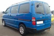 Toyota HiAce Seitliche Trittrohre Black (2 Stk., Edelstahl) Foto 1