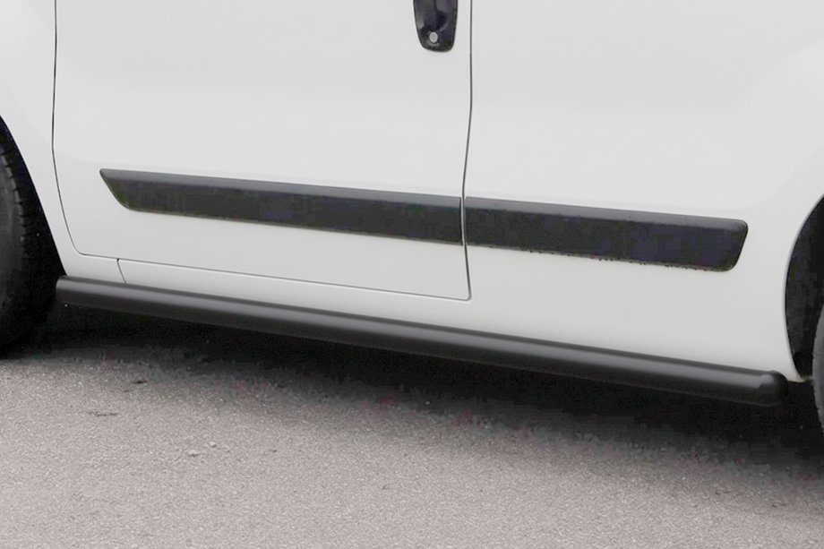 Peugeot Bipper 2008-2017 Seitliche Trittrohre Ø60 Schwarz (2 Stk., Edelstahl) Foto 3
