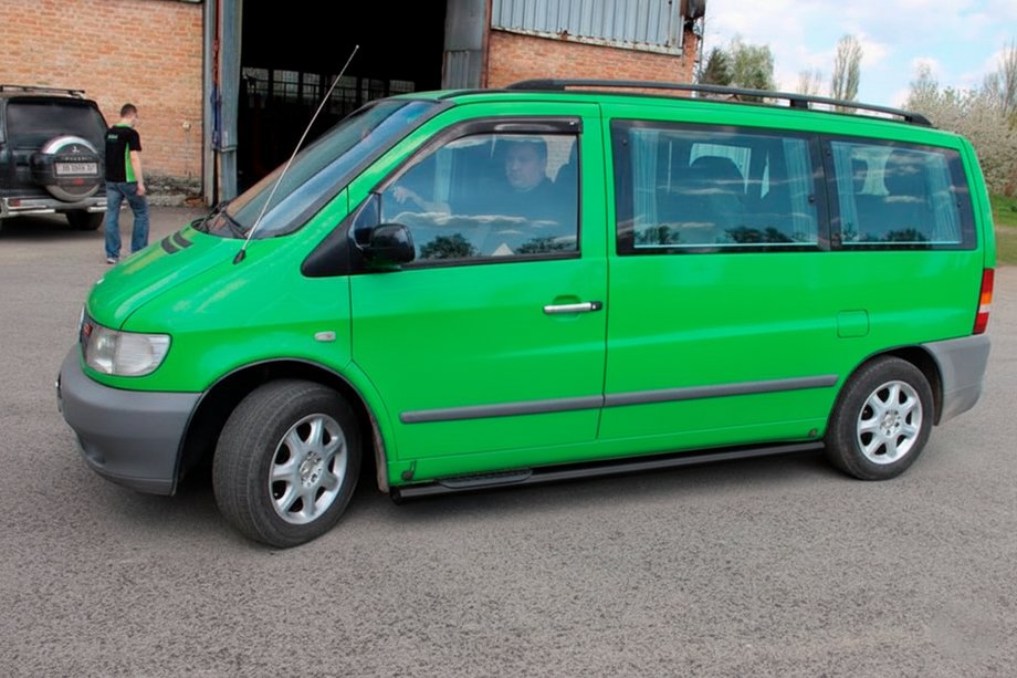 Mercedes Vito W638 1996-2003 Seitenschutzrohre Black (2 Stk., Edelstahl) d60 Foto 2