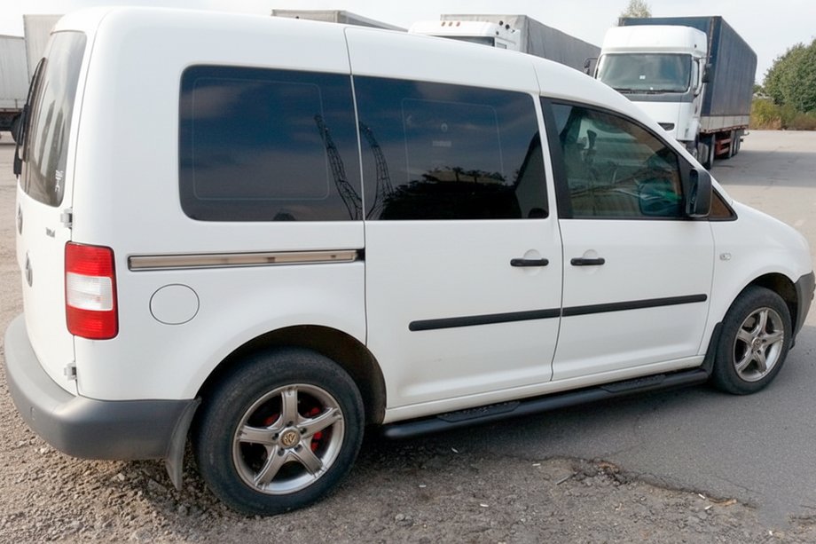 Volkswagen Caddy 2020- Seitenschutzrohre BB001 Schwarz (2 Stk., Edelstahl) Foto 2