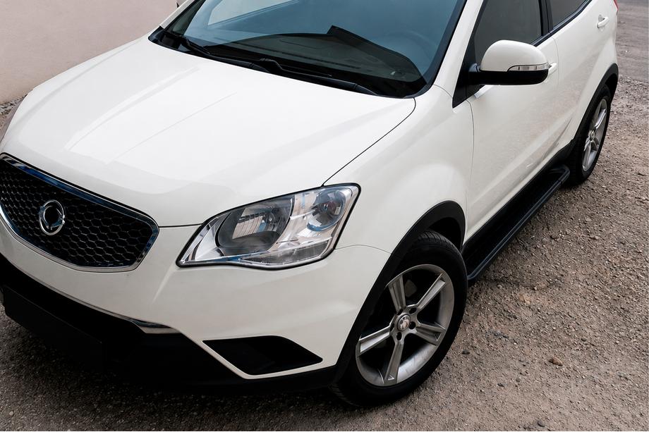 SsangYong Korando 2010-2019 Trittbretter Allmond Black (2 Stk., Aluminium) Image