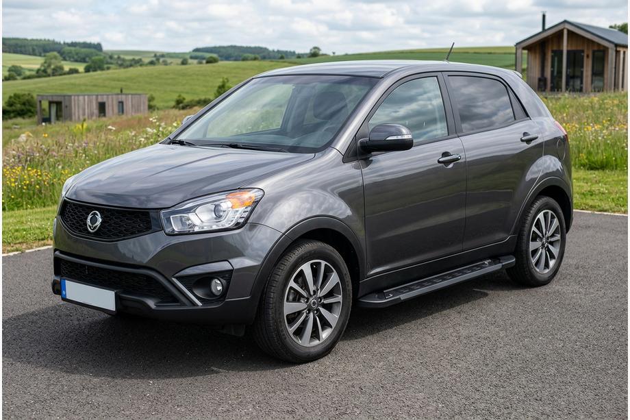 SsangYong Korando 2010-2019 Seitenschweller RedLine Black (2 Stk., Aluminium) Image