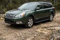 Subaru Outback 2009-2014 Seitenschweller Bosphorus Black (2 Stk., Aluminium) Foto 1