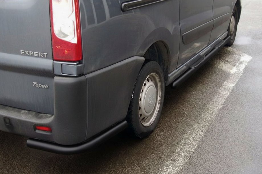 Citroen Jumpy 2007–2017 Hintere Eckschutzrohre Black (2 Stk., Edelstahl) Image