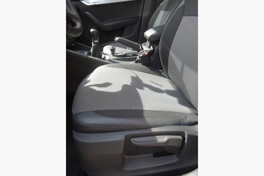 Skoda Octavia III A7 2013-2019 Autositzbezüge (Kunstleder↗Stoff, Premium) Foto 7