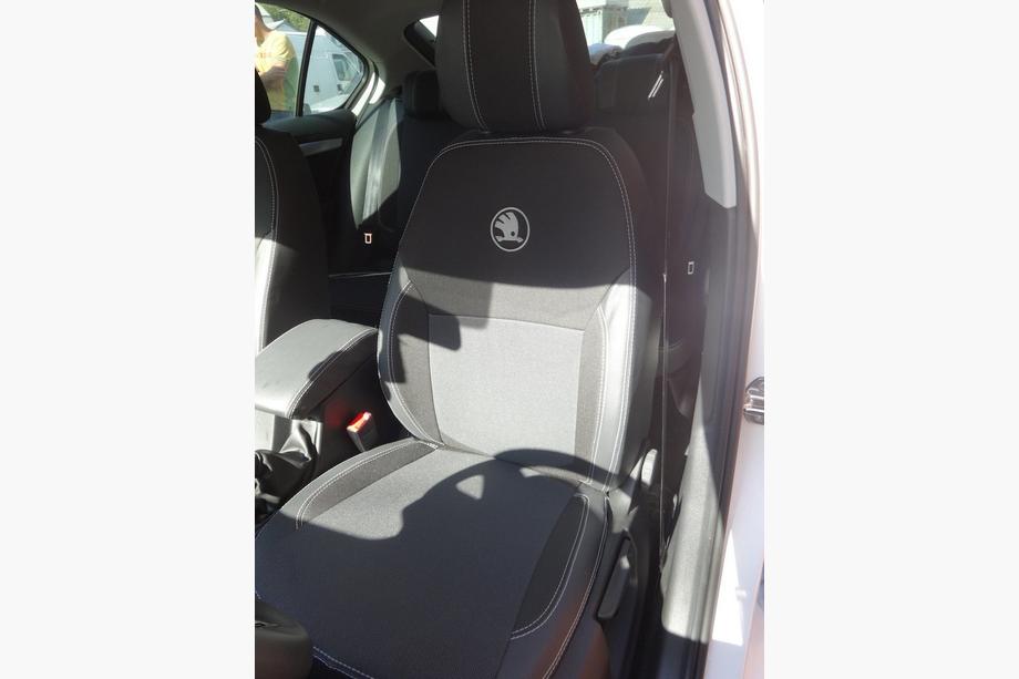 Skoda Octavia III A7 2013-2019 Autositzbezüge (Kunstleder↗Stoff, Premium) Foto 18