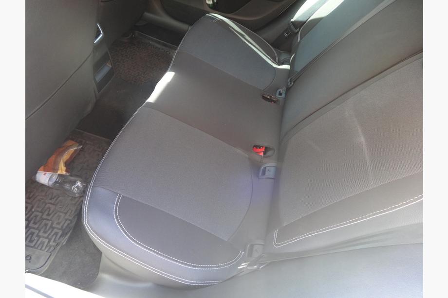 Skoda Octavia III A7 2013-2019 Autositzbezüge (Kunstleder↗Stoff, Premium) Foto 28