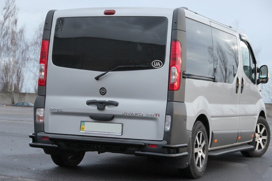 Nissan Primastar 2002-2014 Heckschutz AK-Special Black (Edelstahl) Foto 1