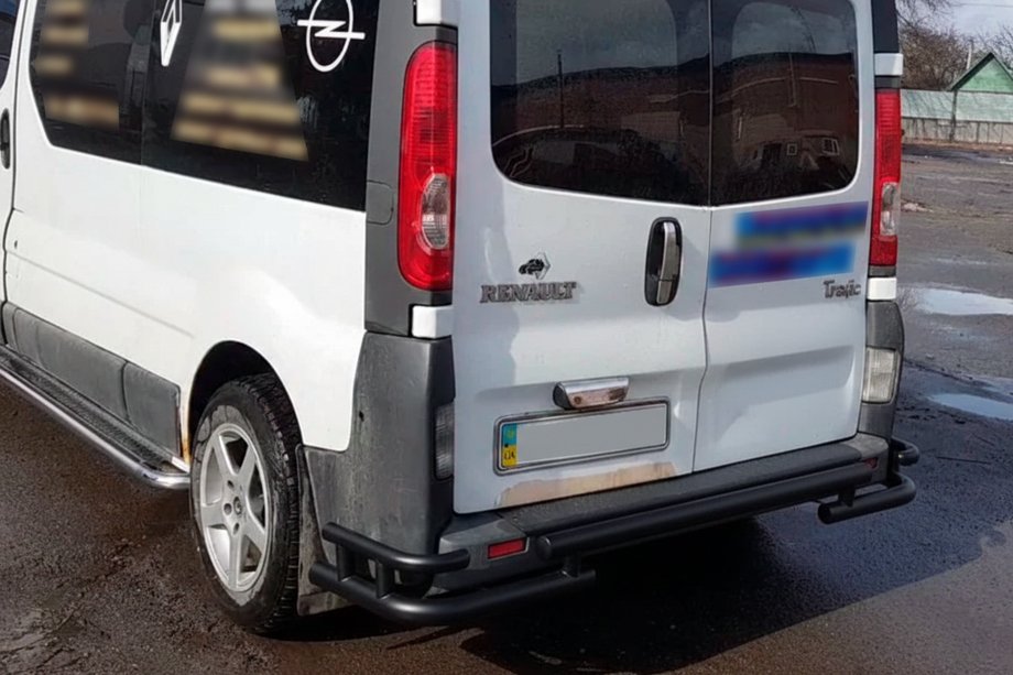 Renault Trafic 2001–2015 Heckschutz AK-Special Black (Edelstahl) Image