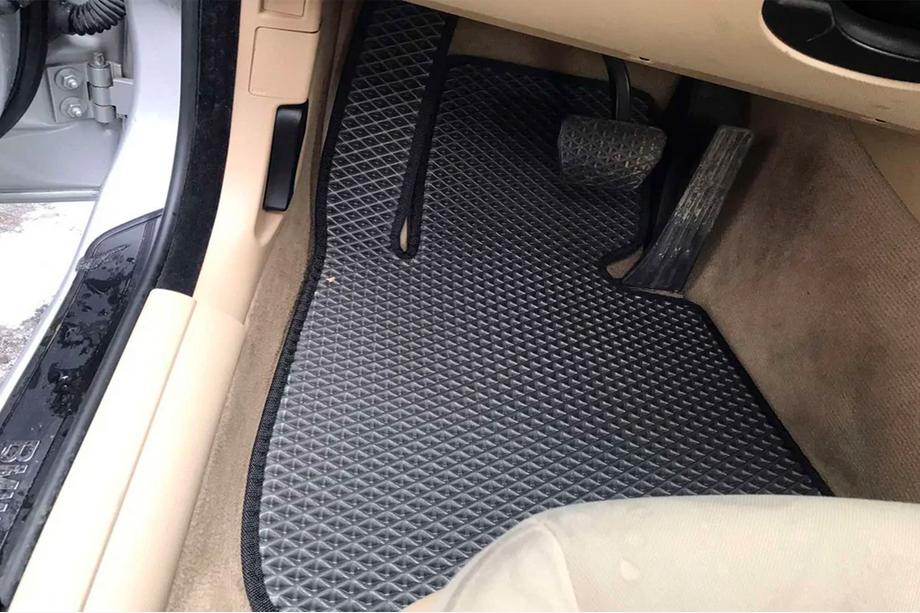 BMW 3 Series E92/E93 2006–2013 EVA Fußmatten (schwarz) Image