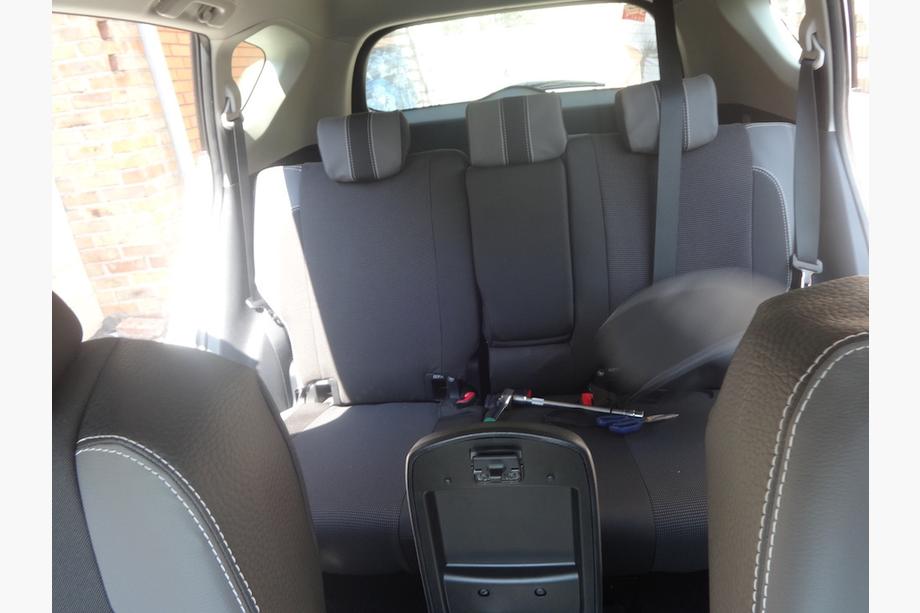 Toyota Rav 4 2013-2018 Autositzbezüge (Kunstleder↗Stoff, Premium) Foto 16