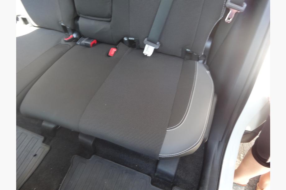 Toyota Rav 4 2013-2018 Autositzbezüge (Kunstleder↗Stoff, Premium) Foto 22