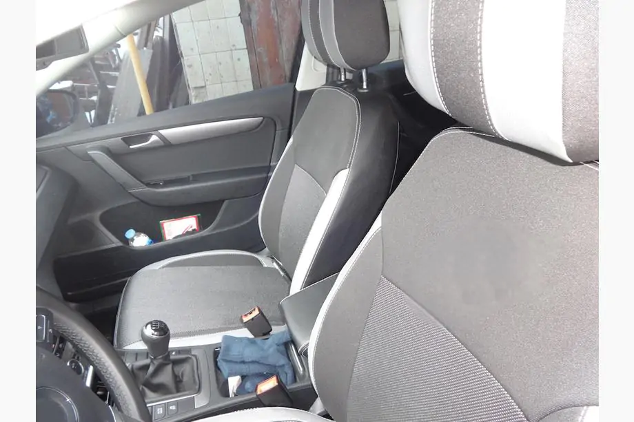 Volkswagen Passat B7 2012-2015 Autositzbezüge (Kunstleder↗Stoff, Premium) Foto 9