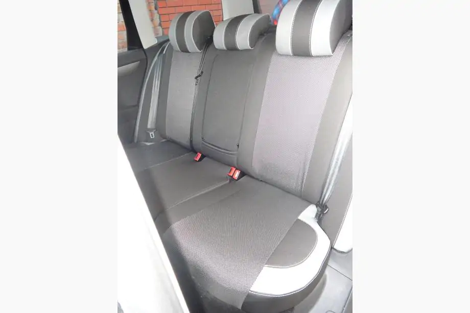 Volkswagen Passat B7 2012-2015 Autositzbezüge (Kunstleder↗Stoff, Premium) Foto 18