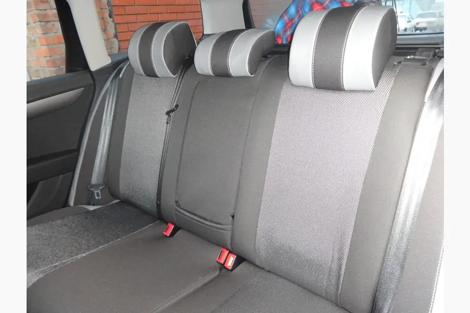Volkswagen Passat B7 2012-2015 Autositzbezüge (Kunstleder↗Stoff, Premium) Foto 21