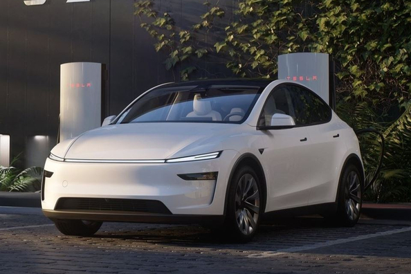 Tesla Model Y (Juniper 2025): Test des überarbeiteten Elektro-SUV