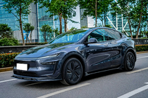 Tesla Model Y 2020- Black Warrior Bodykit-Set (für 2025+) Foto 1