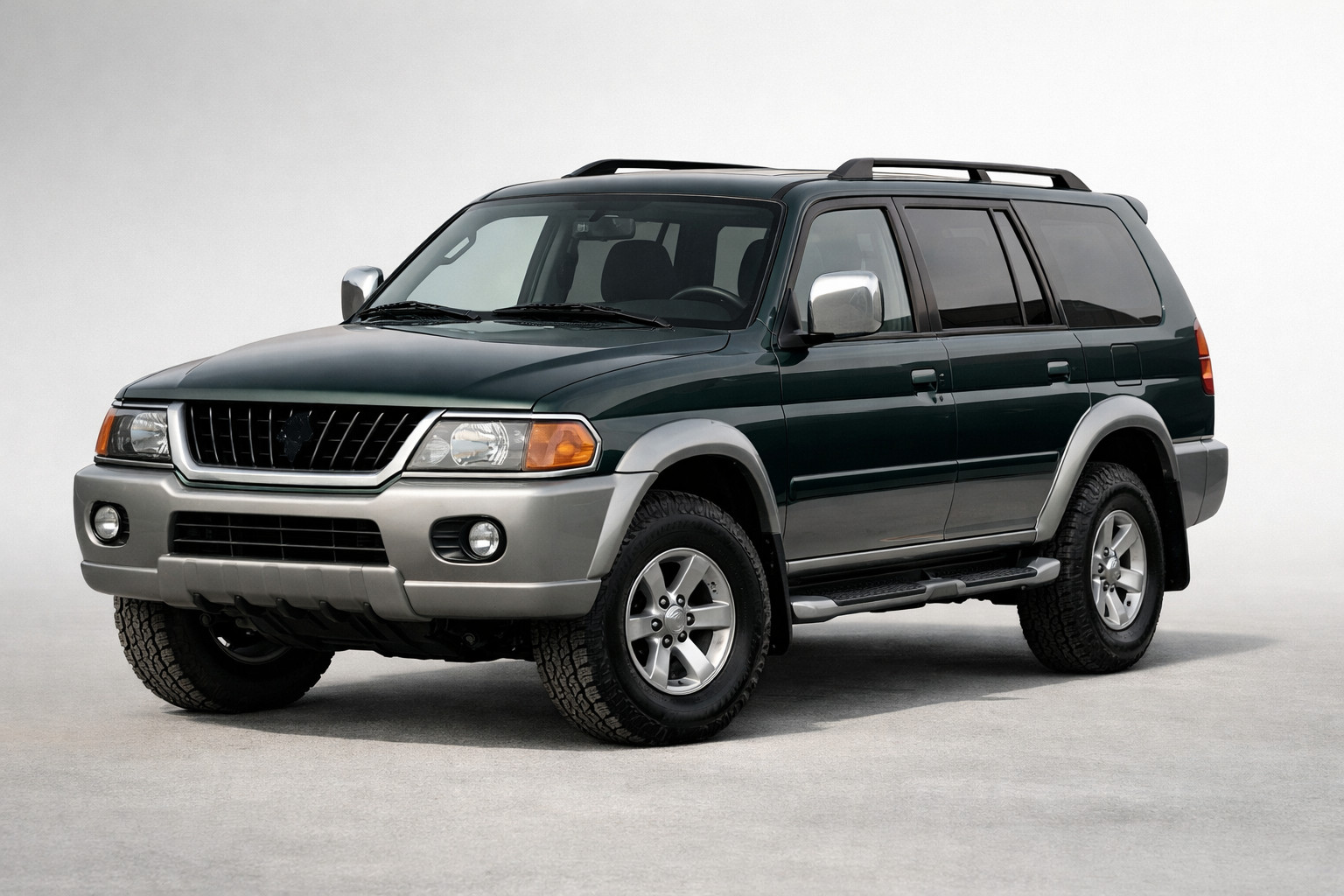 Test Mitsubishi Pajero Sport 1996-2007: alter Leiterrahmen-SUV ohne Schnörkel