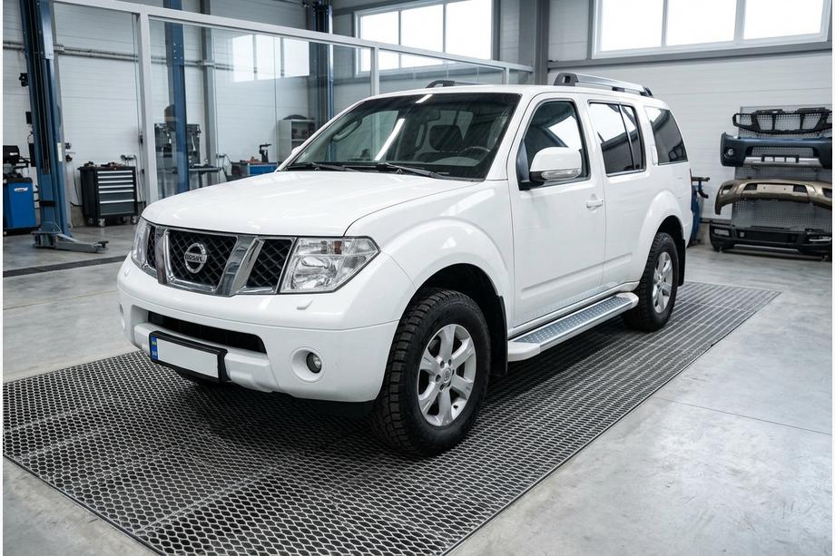 Nissan Pathfinder R51 2005-2014 Seitenschweller Allmond White (2 Stk., Aluminium) Image